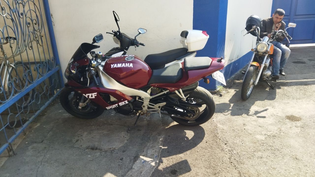 Yamaha R1 sotiladi