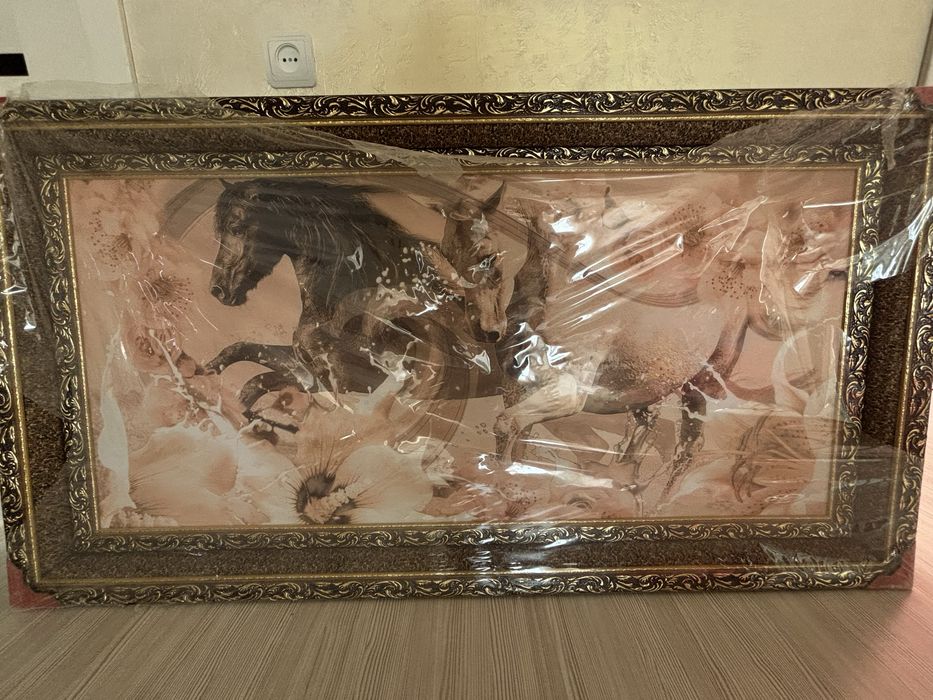 картины в рамках