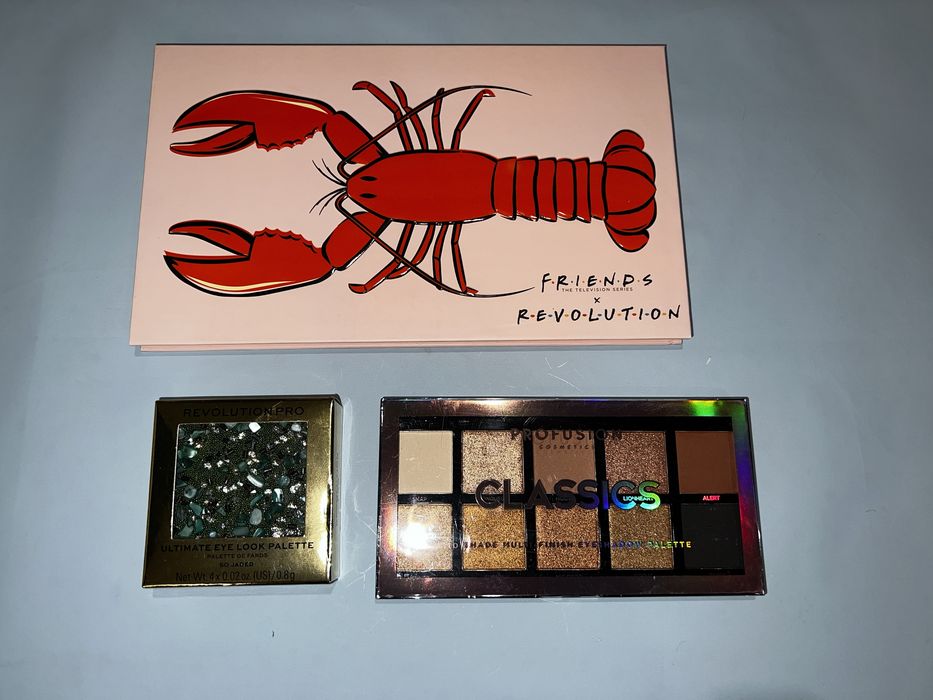 *обновена* Палитри Revolution,Morphe,BH,Essence,Sephora,Jeffree и др.