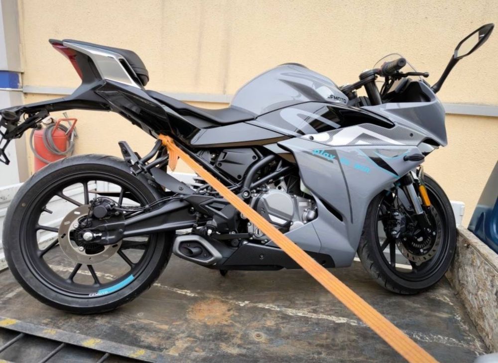 CF moto 300 SR 2024 ideal