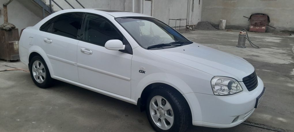 Lacetti 2013 aftomat 1.6