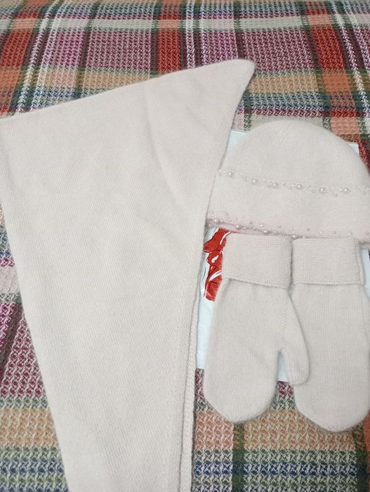 Зимний шапка с шарфом