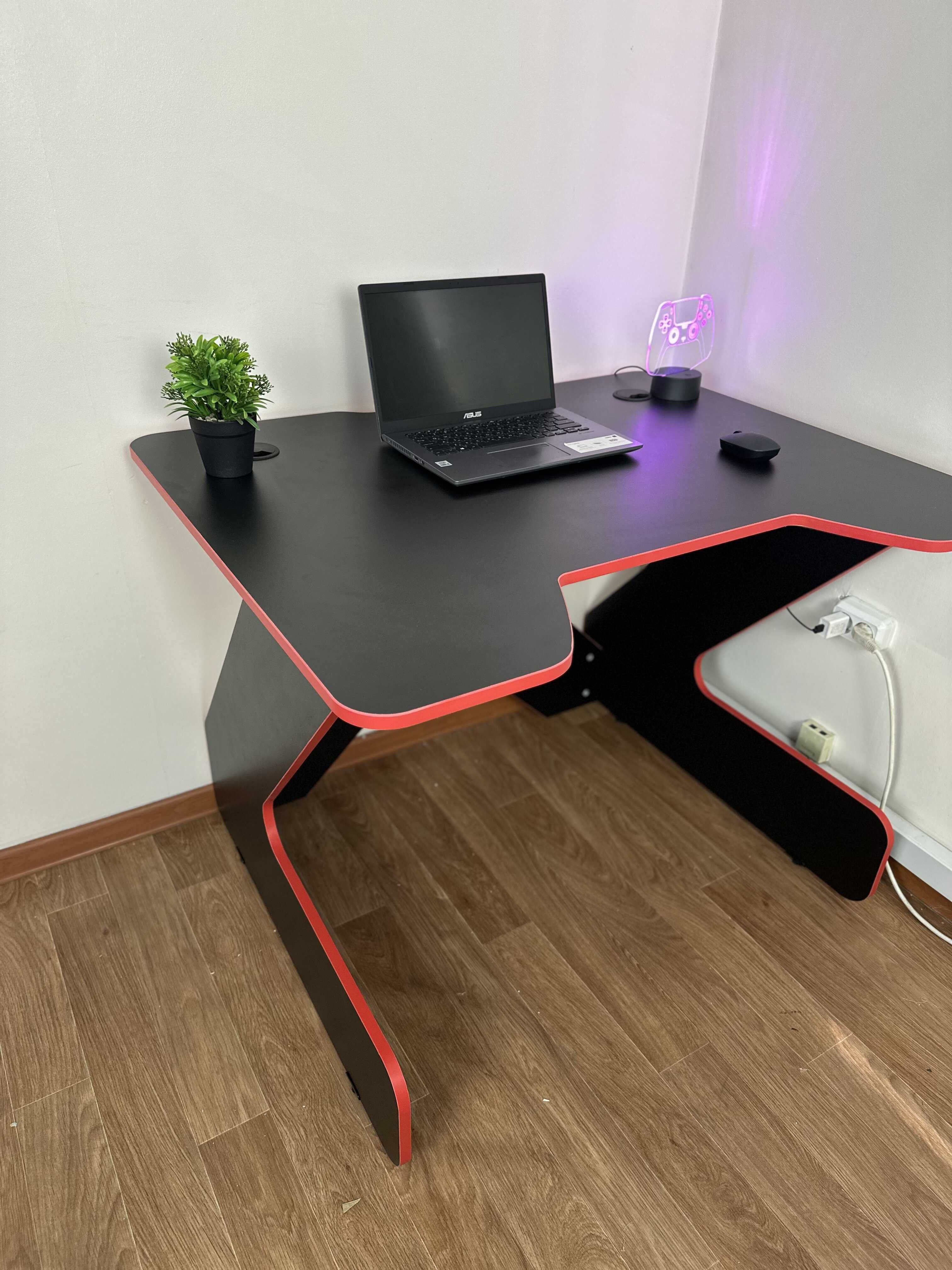 Компьютерный стол \ Геймерский стол DreamDesk Light