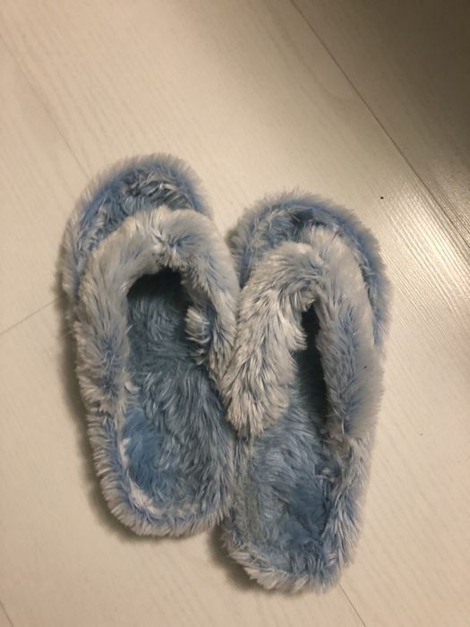 Papuci de casa pufosi, marime 37