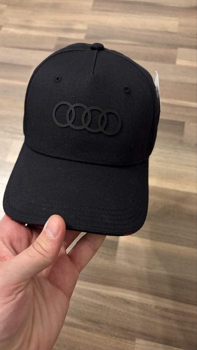 Sapca originala Audi