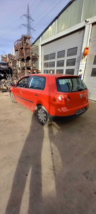Golf 5 / 1.6 BAG  / Dezmembrez/Dezmembram