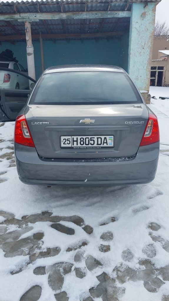 Avto mashina Laseti Jentra