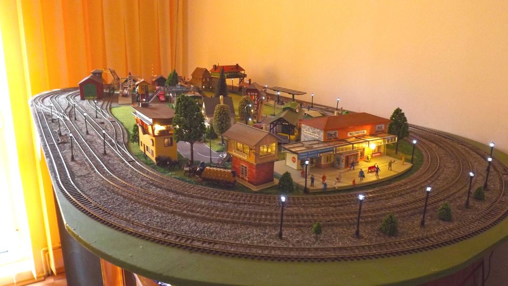 Diorama trenulete 2x1 M Scara HO 1:87, analog, sine PIKO