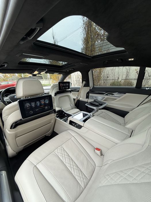 BMW 750LD 2017 individual 4 locuri SKY LOUNGE