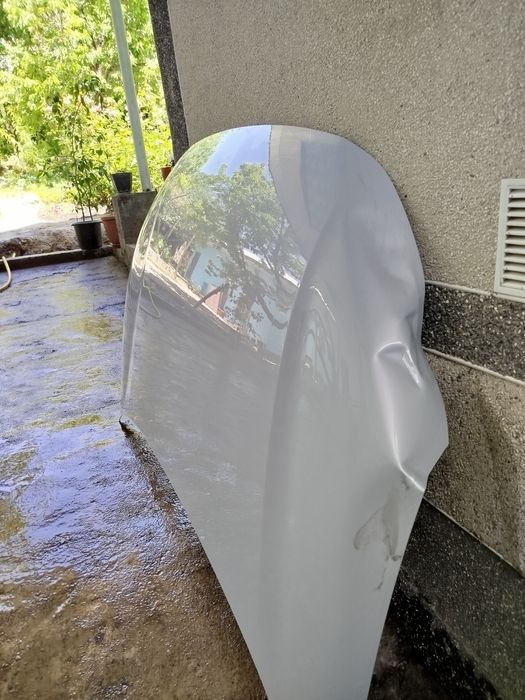 BYD avtomobilini kapoti bilan krilosi