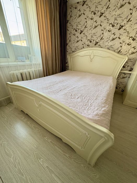 Кровать двуспальная