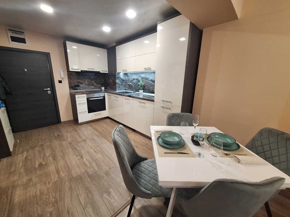 Двустаен апартамент в района на Широк Център