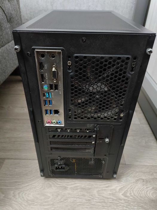 Ryzen 7 5700X3D/32GB 3200/1TB NVMe/3TB HDD/RX 7700XT 12GB/750W Bronze