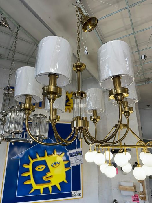 Продам новые люстры