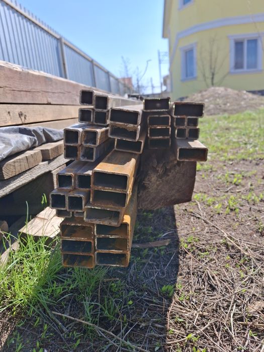 Продам профильный труба для забора.