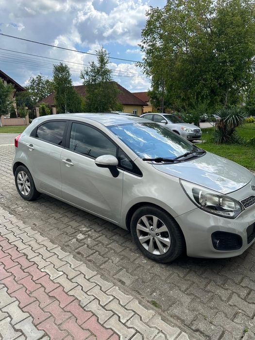 Vand Kia Rio an 2013