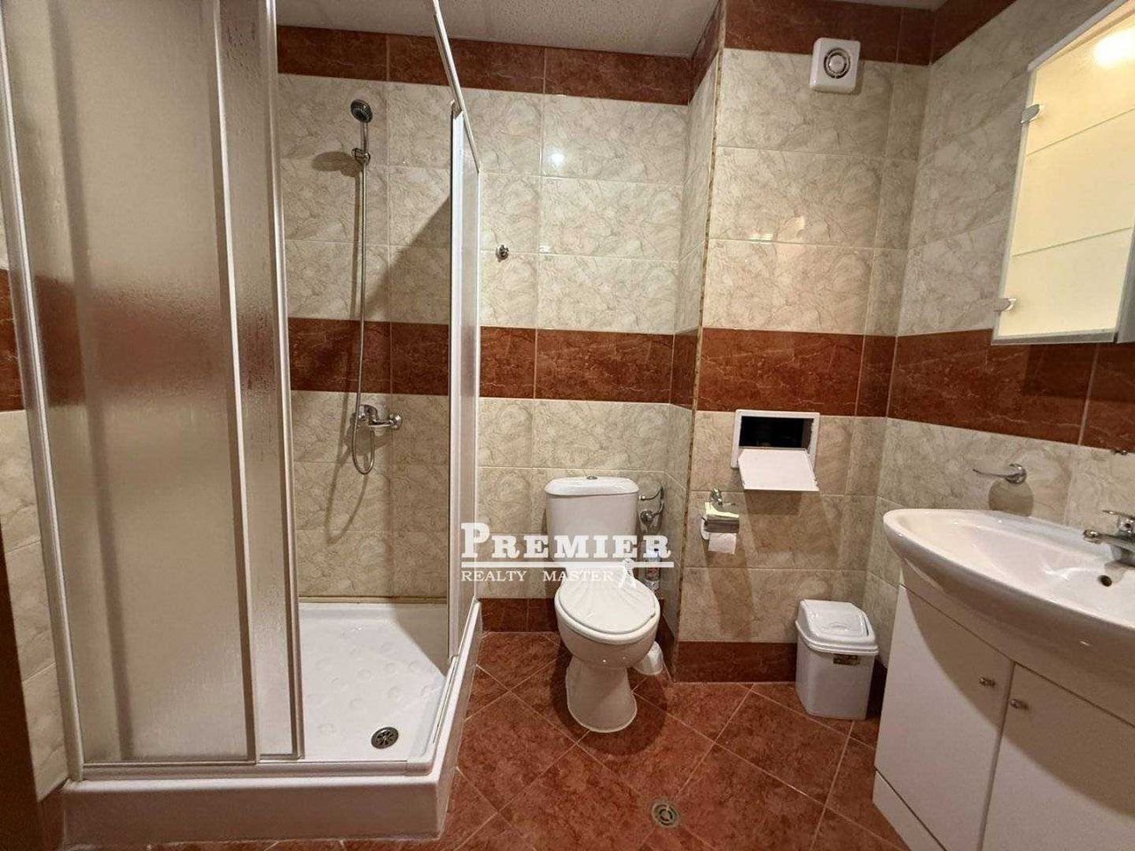 Продава се Тристаен апартамент в к.к. Слънчев бряг - 80 кв.м за 888 €/кв.м - Снимка #7