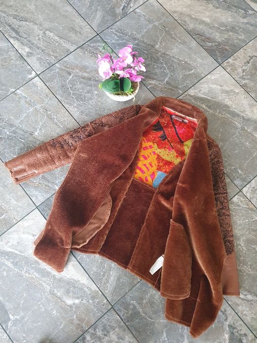 Haina (geaca) din piele, blanita de toamna/ iarna