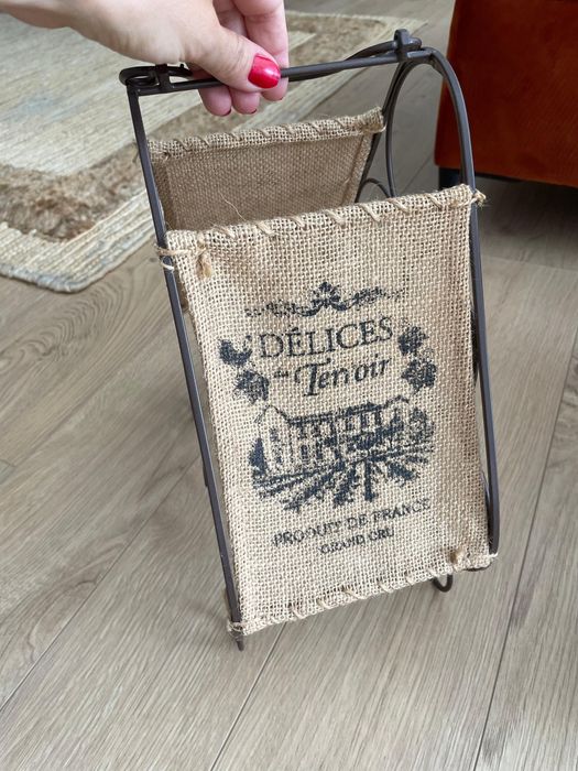 Suport metalic de 6 sticle de vin