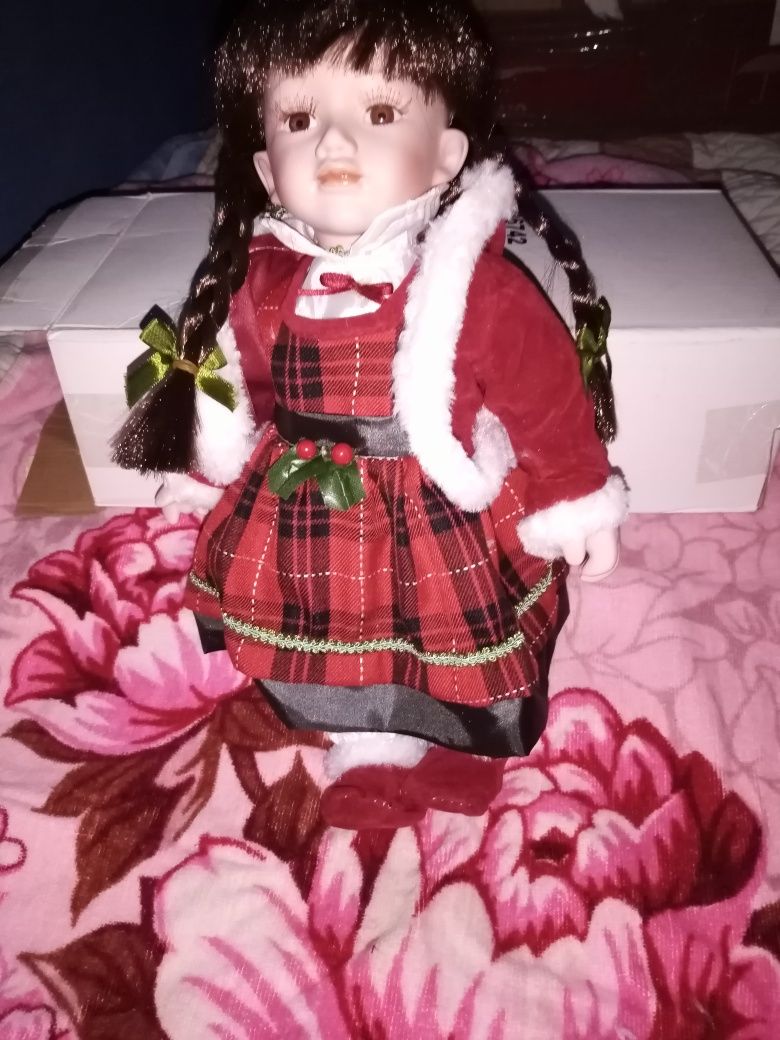 Кукла новая в коробке фарфоровая производство Германия 40 см