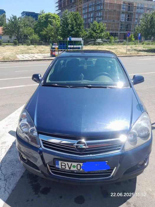 OPEL ASTRA H 1.6 BENZINĂ 2011 sedan