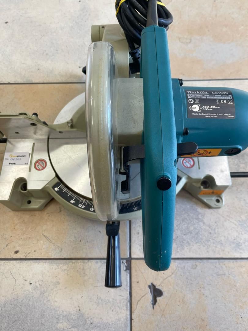 Ferastrau de masa pentru taieri inclinate Makita LS1040 -A-