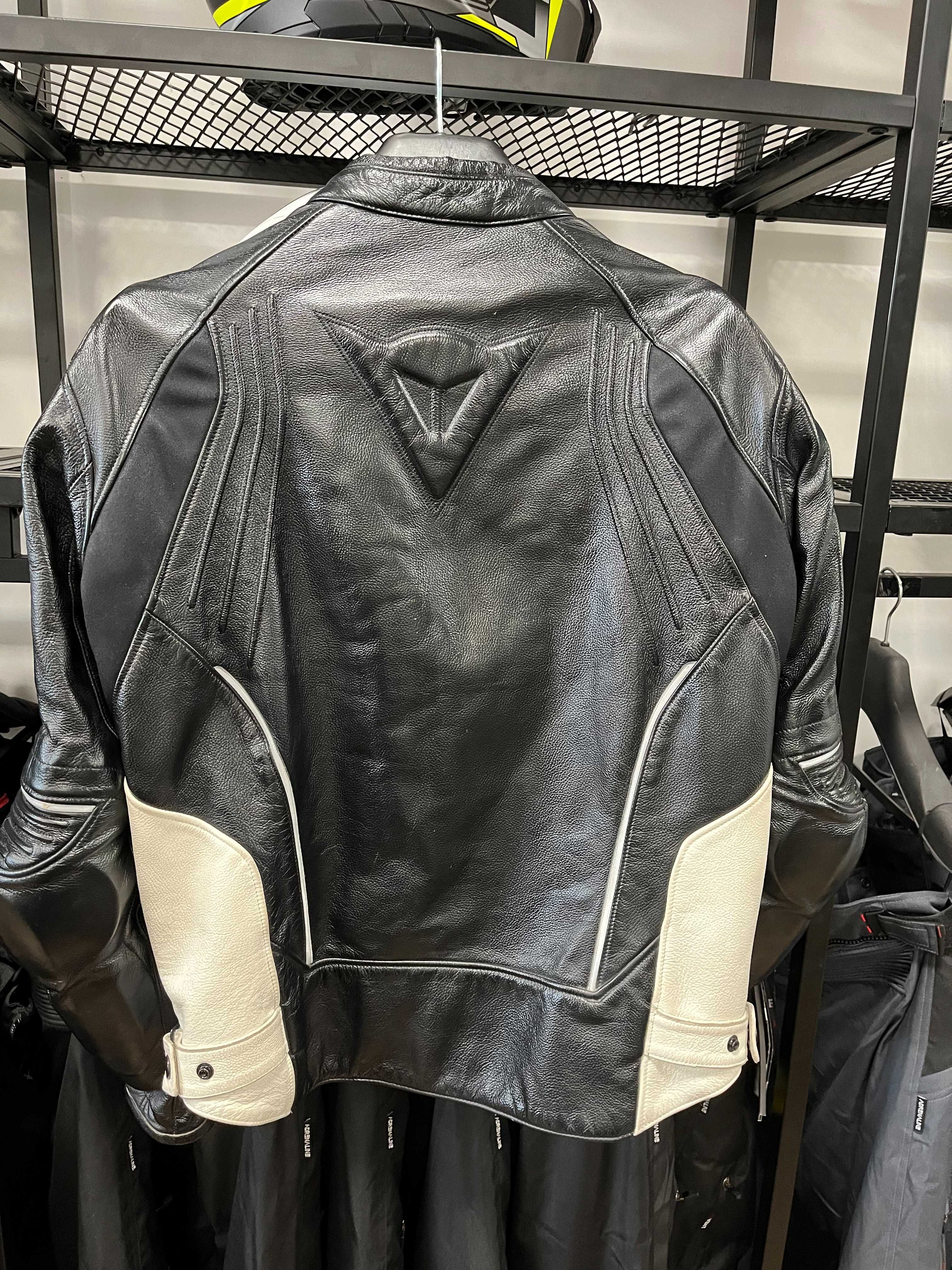 Кожено яке за мотор DAINESE AVRO D1 размер 56-XL,оригинално, като ново