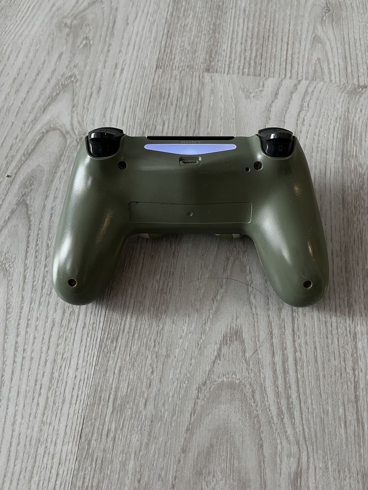 Ps4 с 2 джойстика и 7 игри