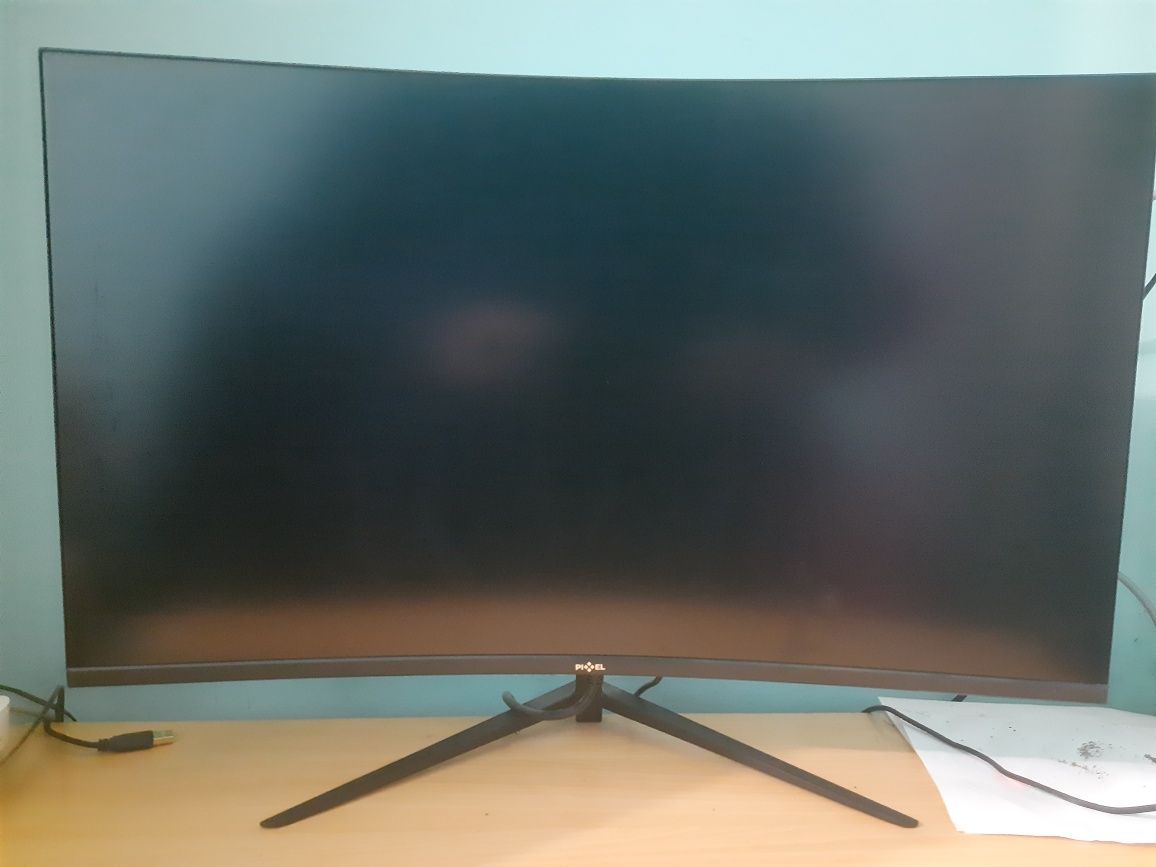 Monitor Pixel 27 curved 180ghz