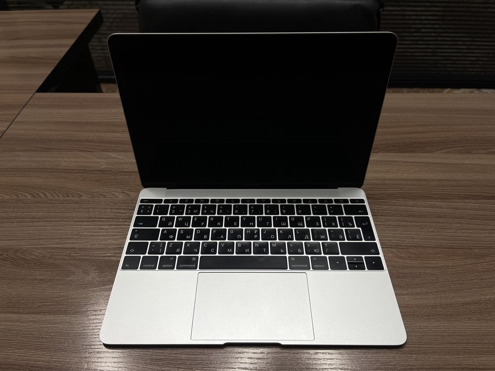 Продаётся Macbook Air 12