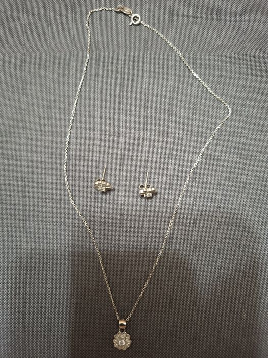 Vind lănțișor argint și cercei