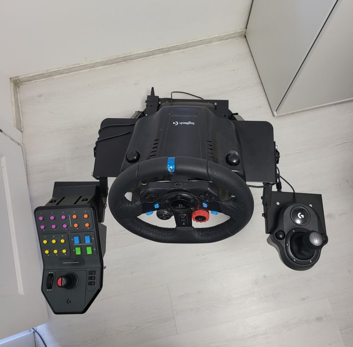 Logitech G29 + Side Panel Saitek + Schimbator G29 + Suport Volan