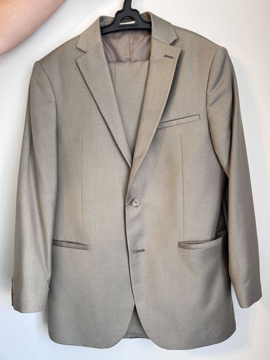 Продам мужской костюм