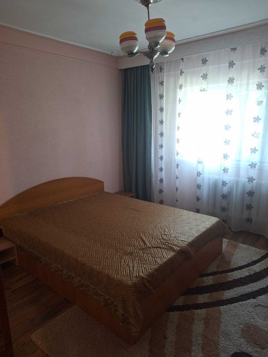 Inchiriere ap.3 camere, zona Alexandru cel bun