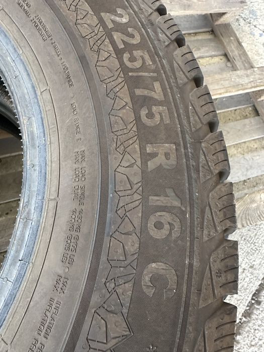 225/75/16c за бус Semperit dot23
