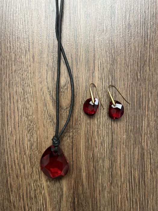 Обеци и колие swarovski