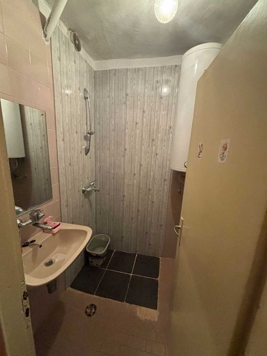 Дава се под наем Тристаен апартамент в Бургас, Център - 76 кв.м за 331.5 € - Снимка #5