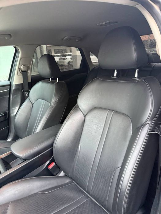 Kia K5 koja salon srocno sotiladi