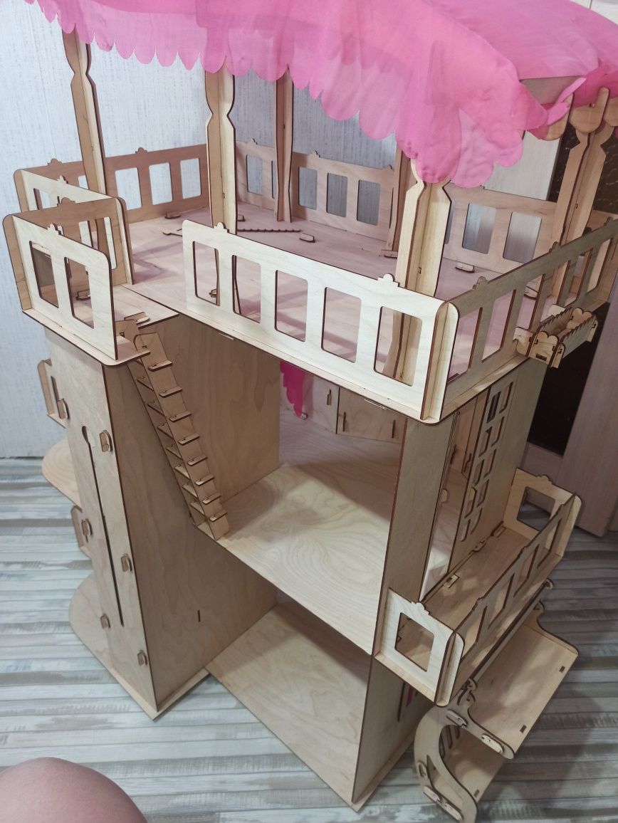 Деревянный дом для Барби