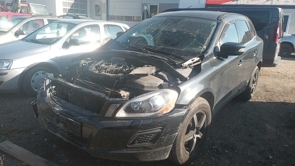 Vând VOLVO XC60 avariat
