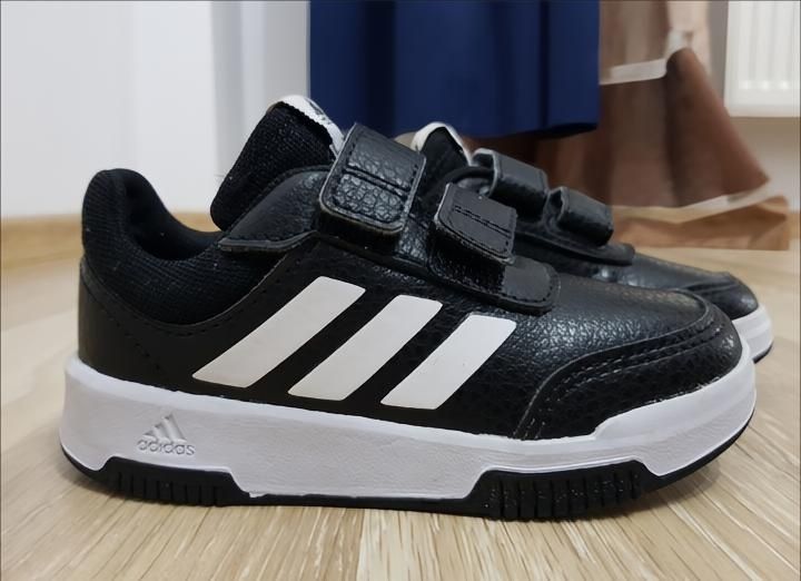 Adidași Adidas mărimea 25 Nike jordan