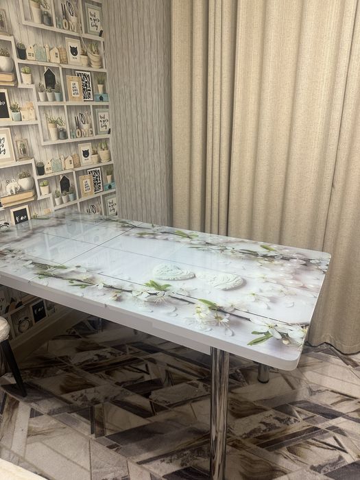 Продается кухонный стол