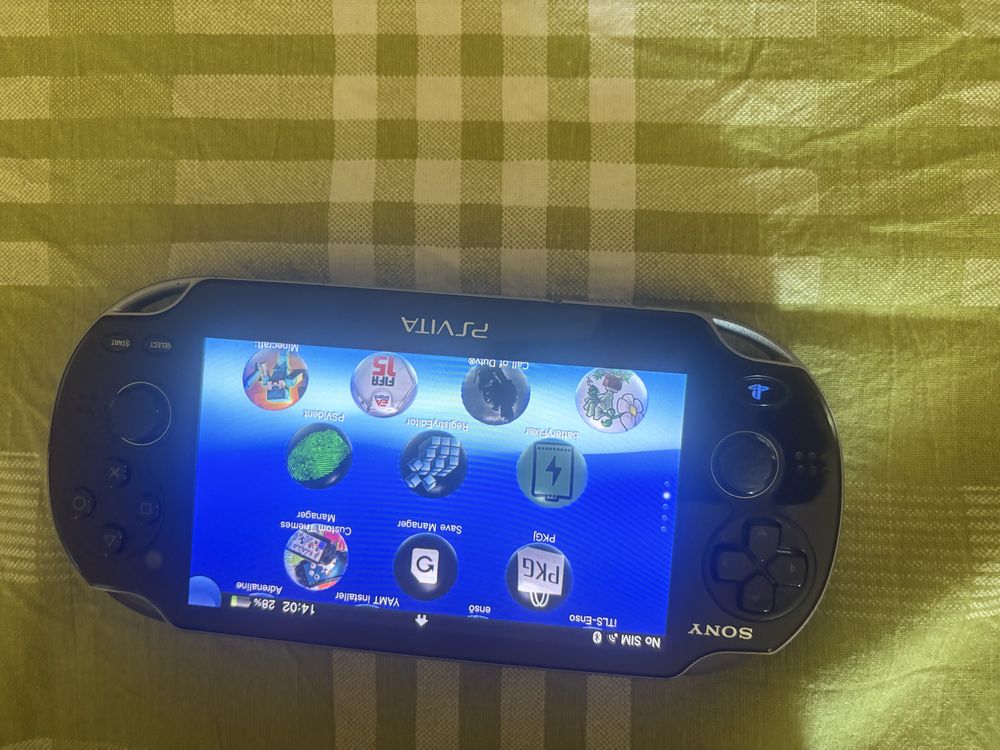 Продава се ps vita