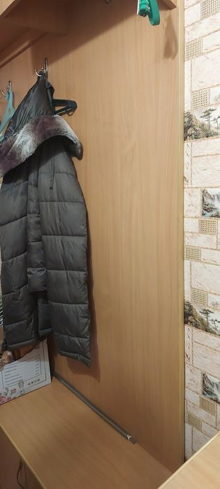 Продаю прихожую б/у