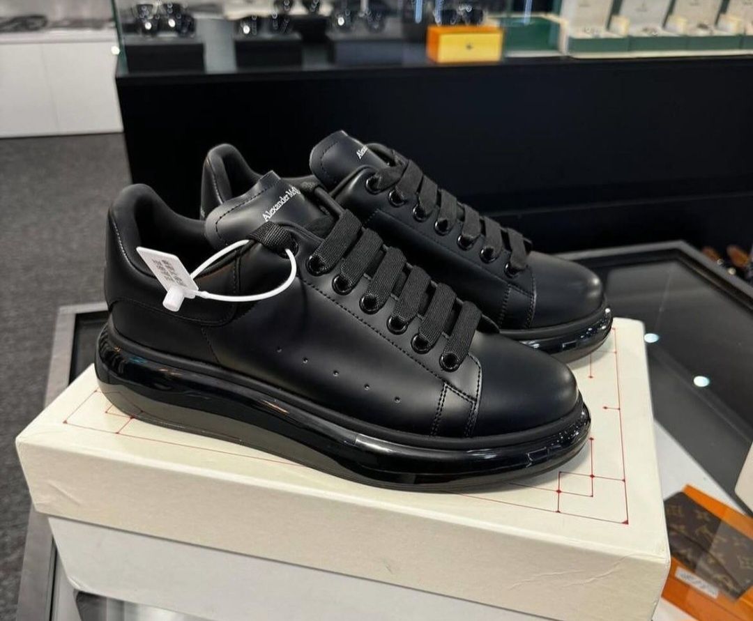 Нови модели Alexander McQueen