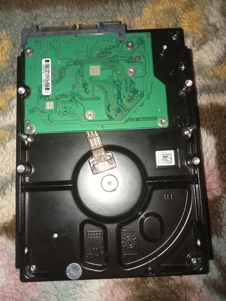 Продам 2 диск одинаковых Seagate по 160 GB