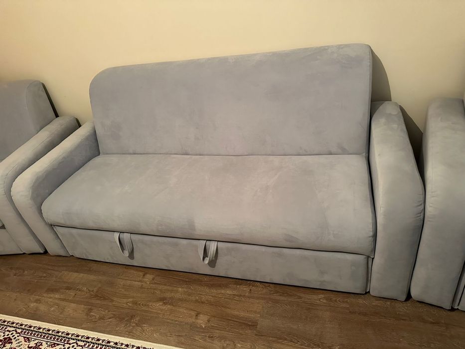 Продается диван с креслами (комплект)