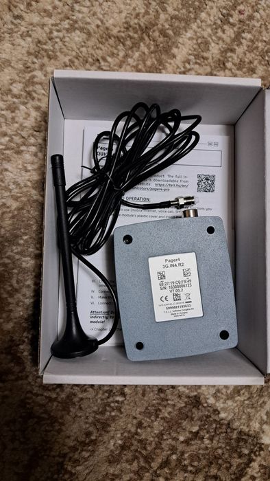 Vând comunicator GSM model PAGER 4 3G,cu antena și cablu 1,5 m