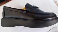 Весенне-осенняя женская обувь, размер 37, цвет чёрный.