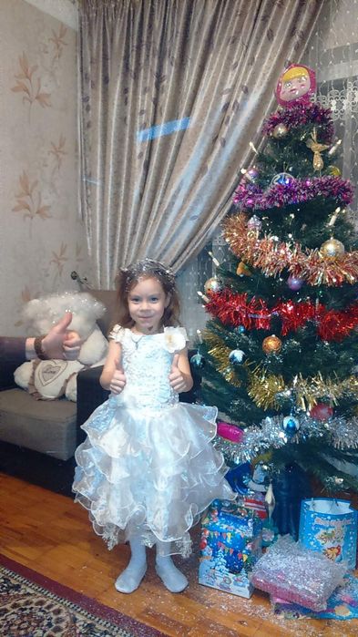 Продам Новогоднюю ёлку